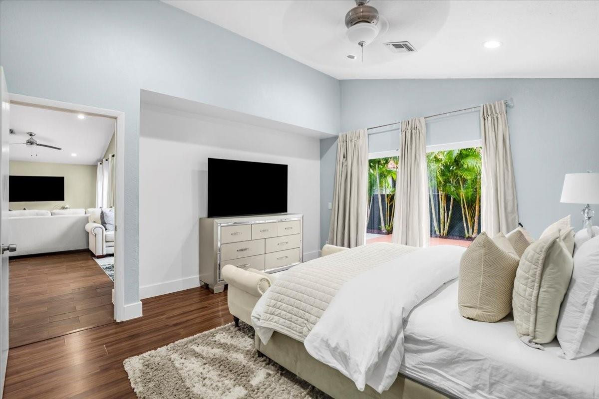 221 NW 117th Ave