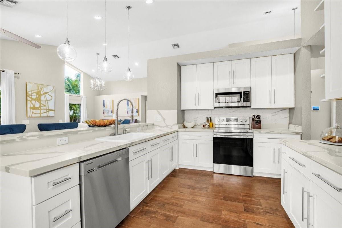 221 NW 117th Ave