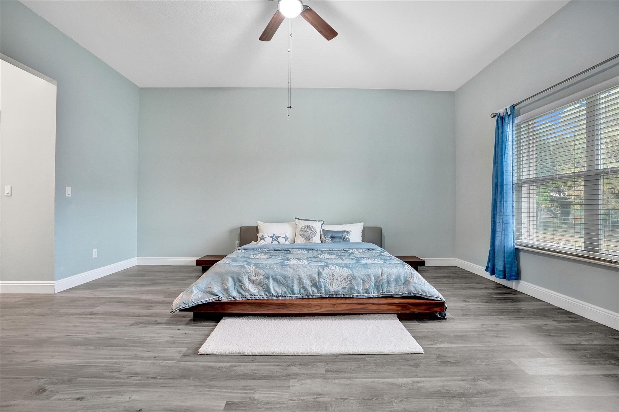 126 NW Heather Street