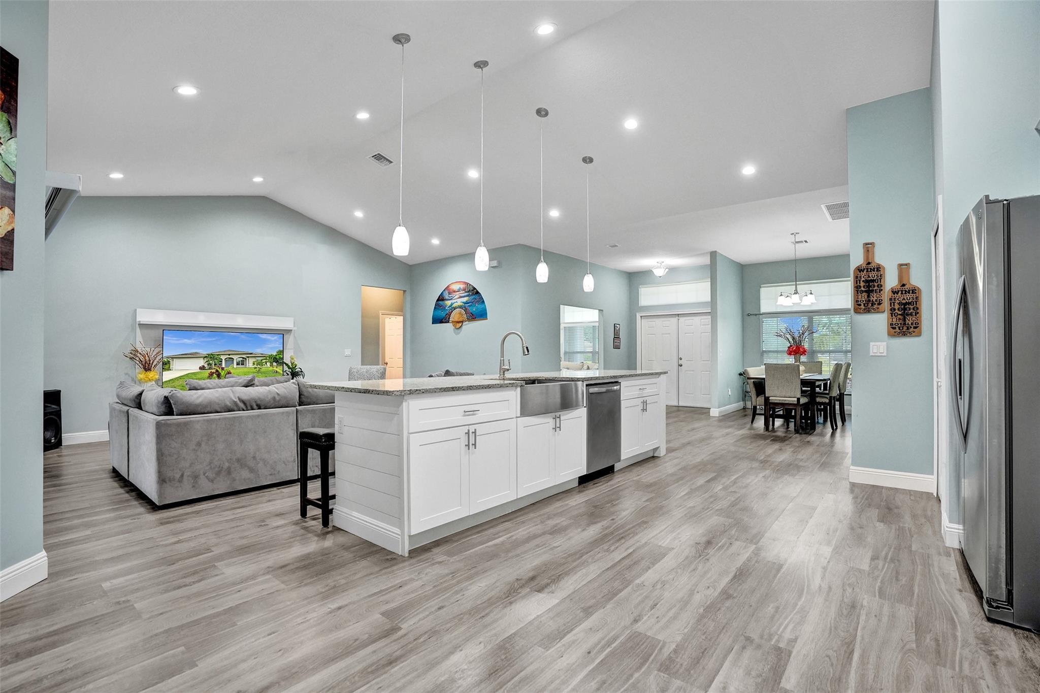 126 NW Heather Street