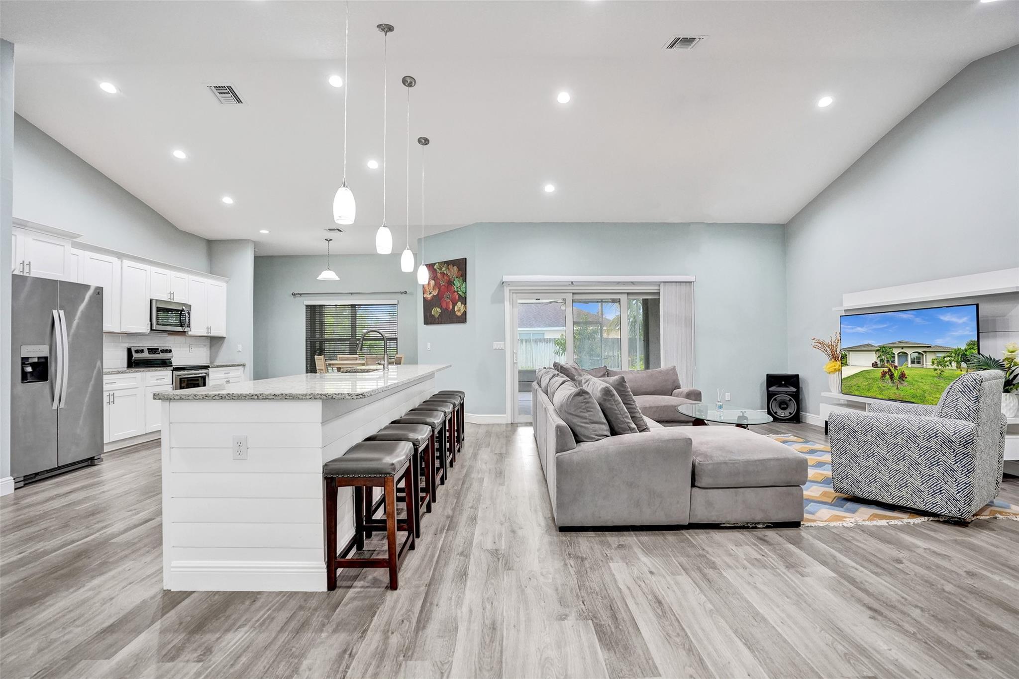 126 NW Heather Street