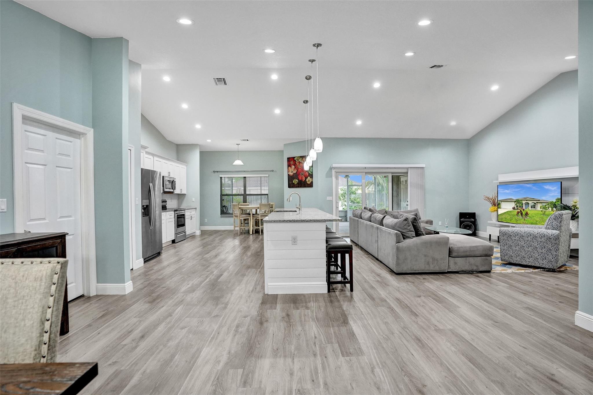 126 NW Heather Street