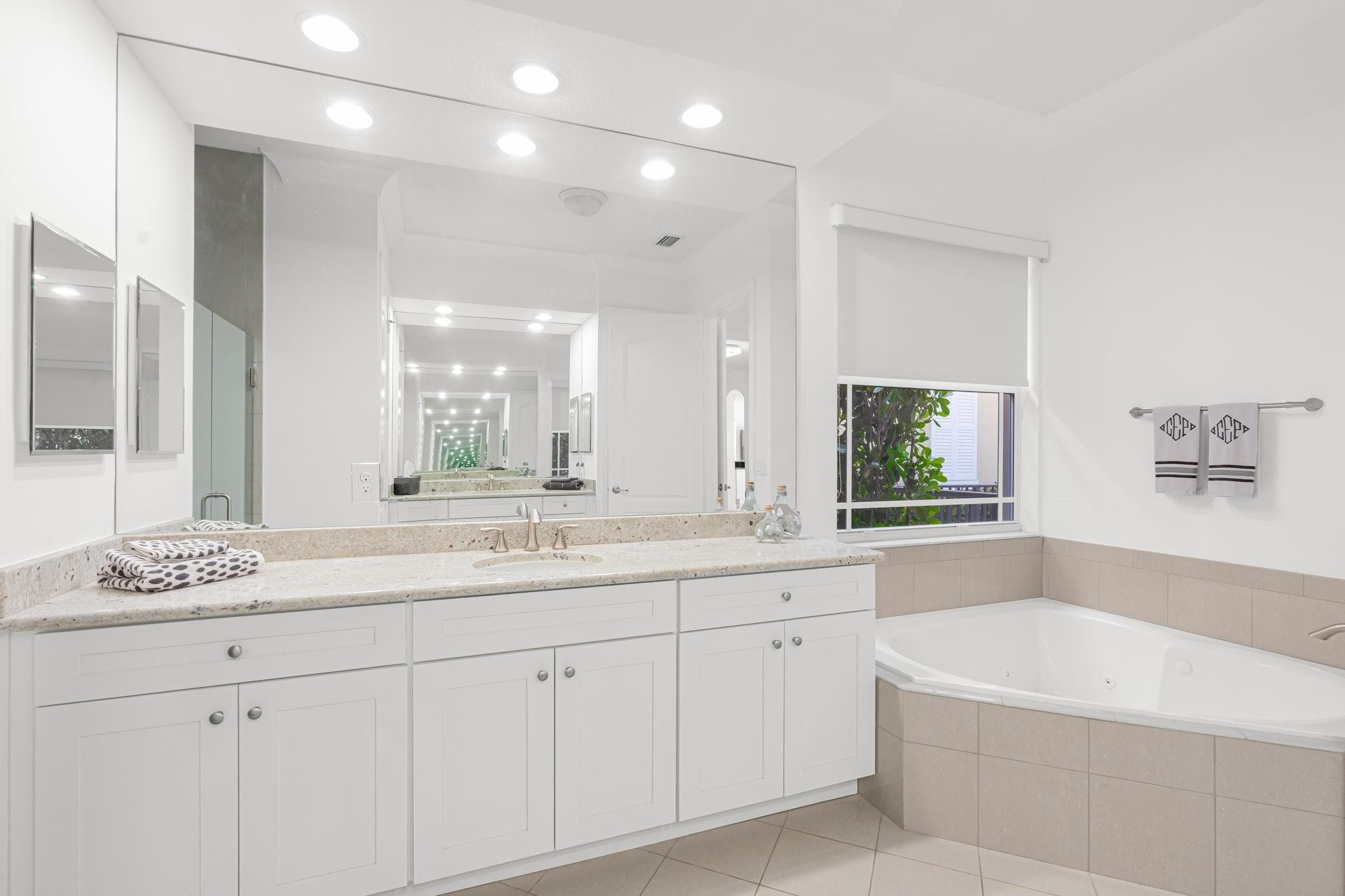 9130 Edgewater Bnd