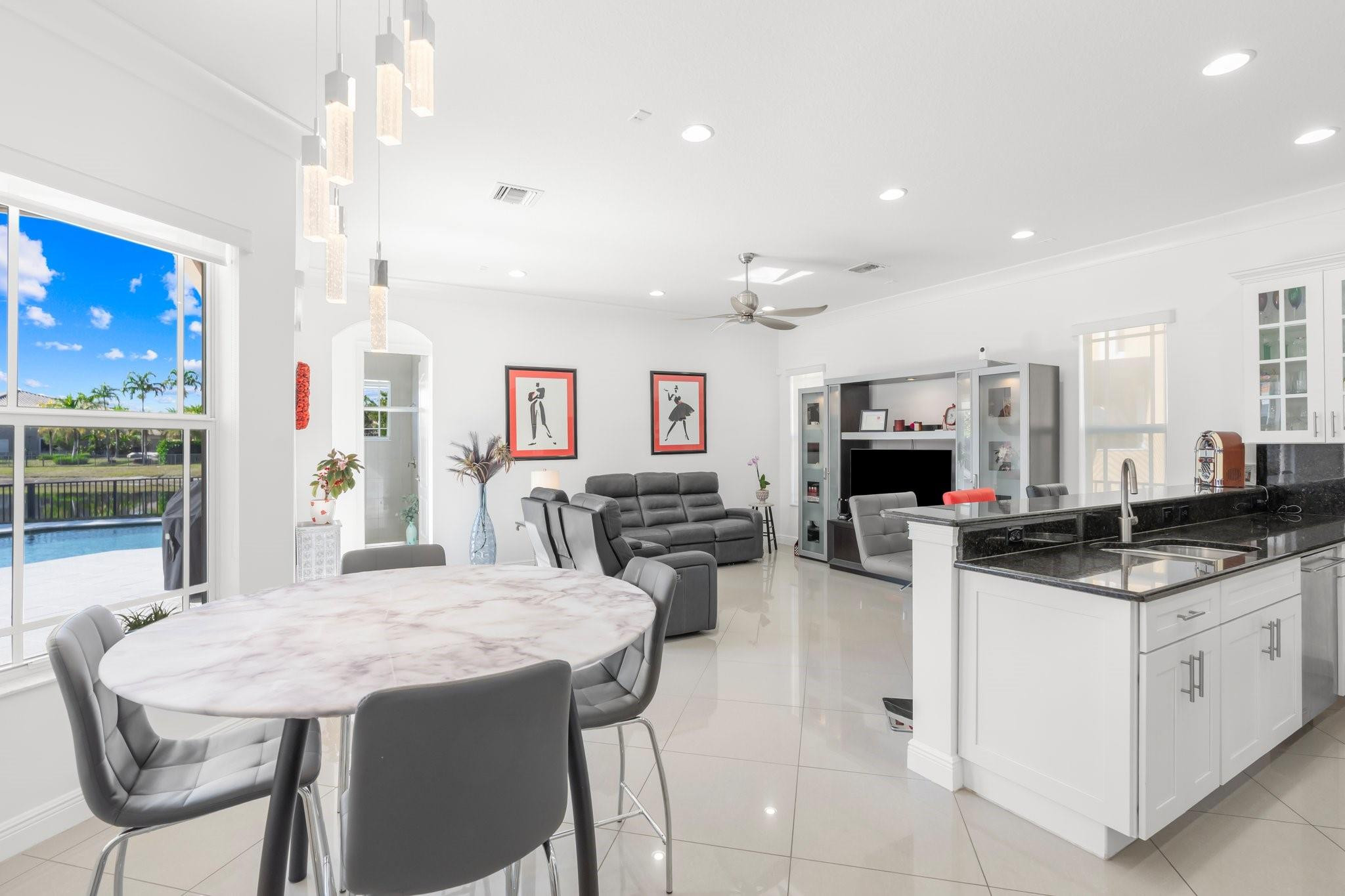 9130 Edgewater Bnd