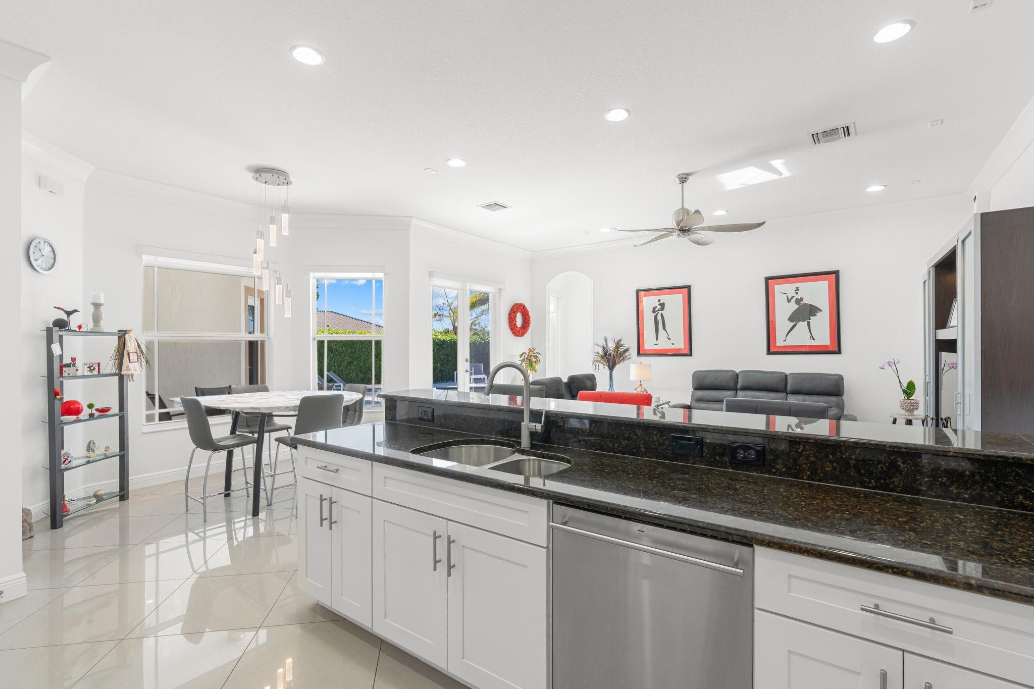 9130 Edgewater Bnd