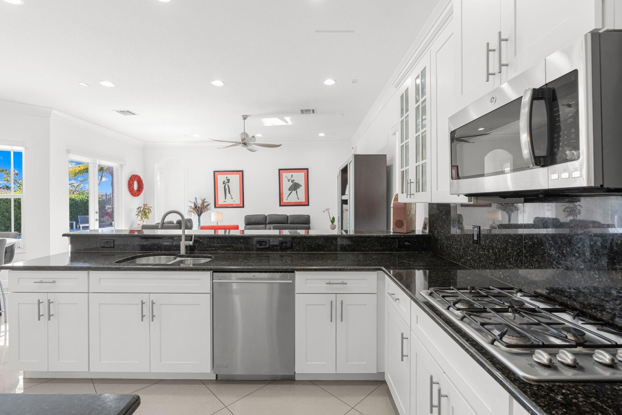 9130 Edgewater Bnd