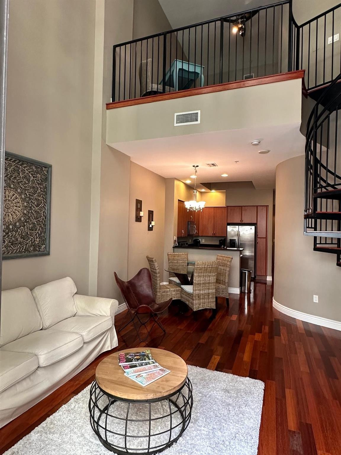 801 S Olive Ave 434