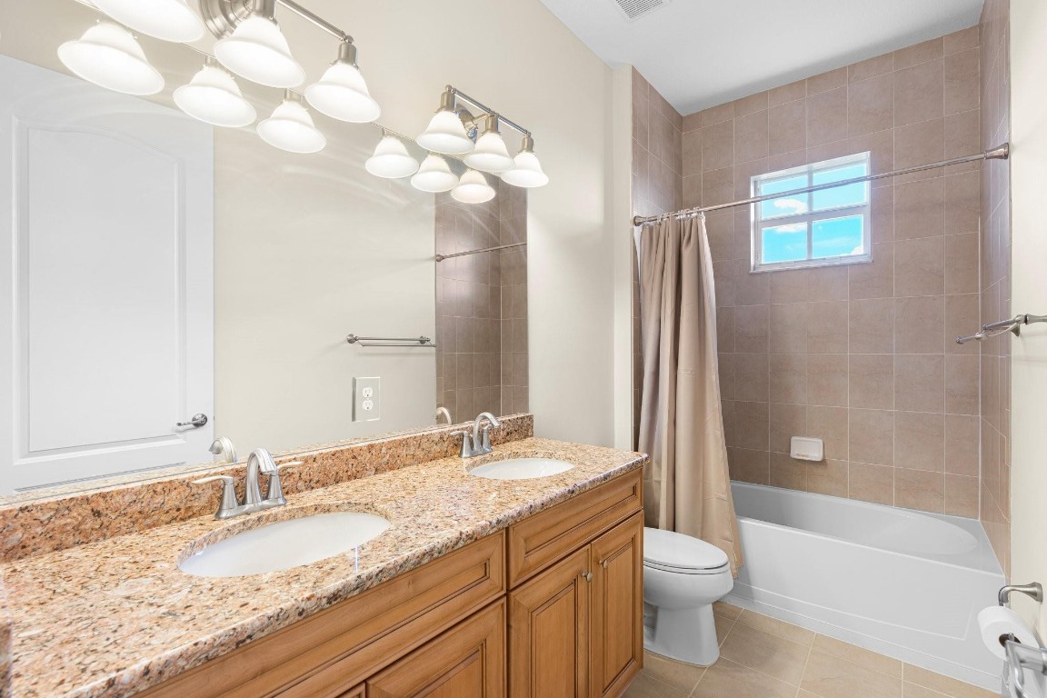 10130 Edgewater Court, Parkland