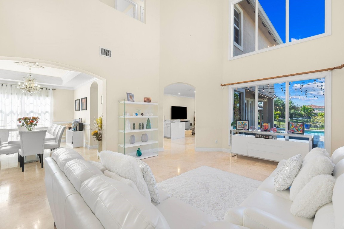 10130 Edgewater Court, Parkland