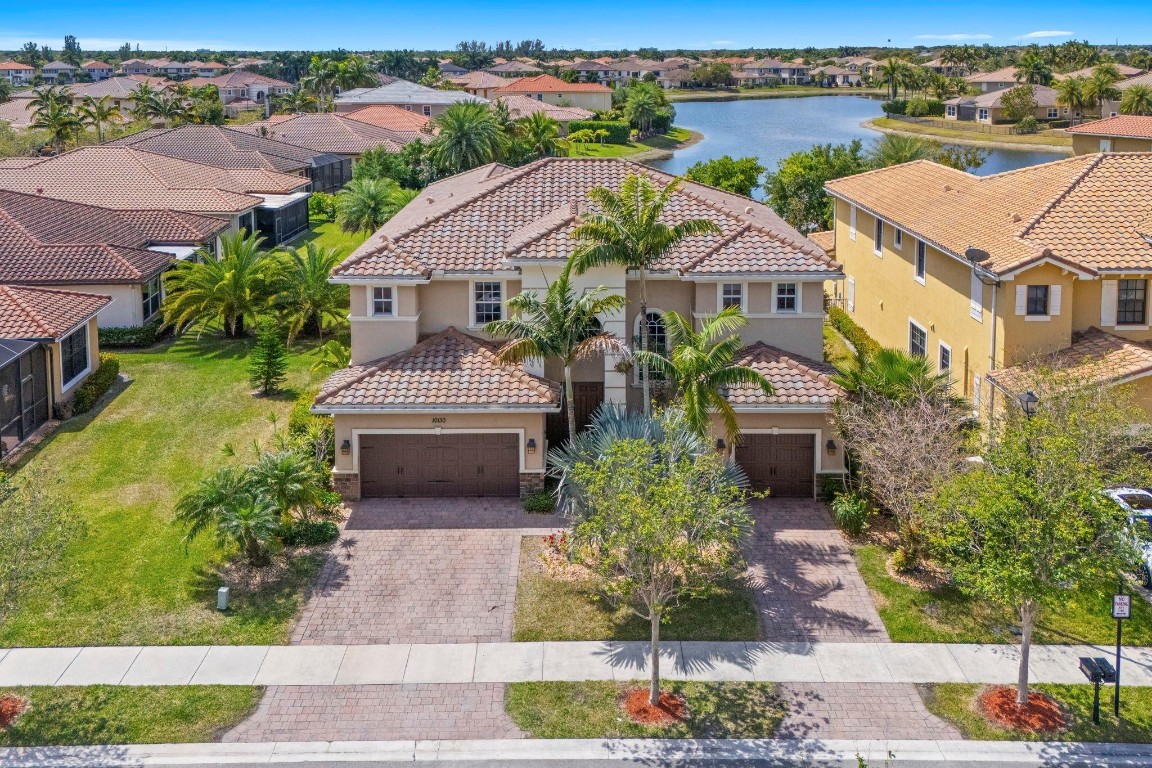 10130 Edgewater Court, Parkland