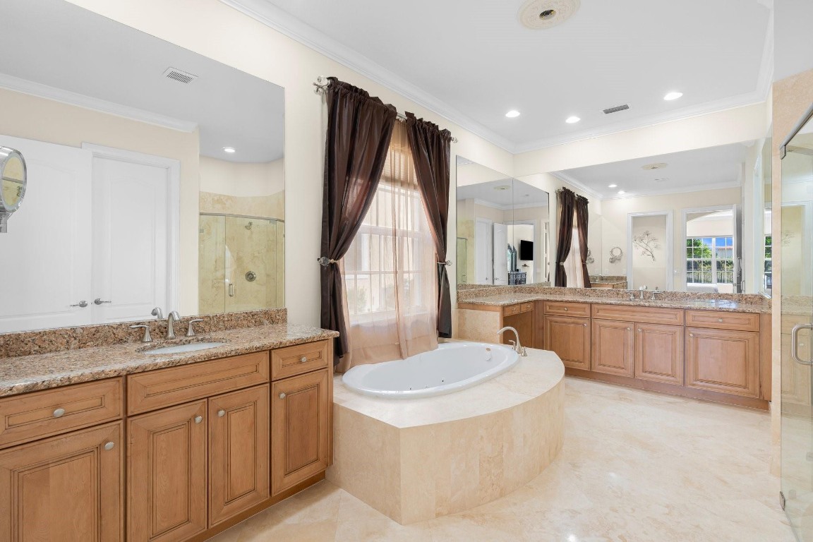 10130 Edgewater Court, Parkland