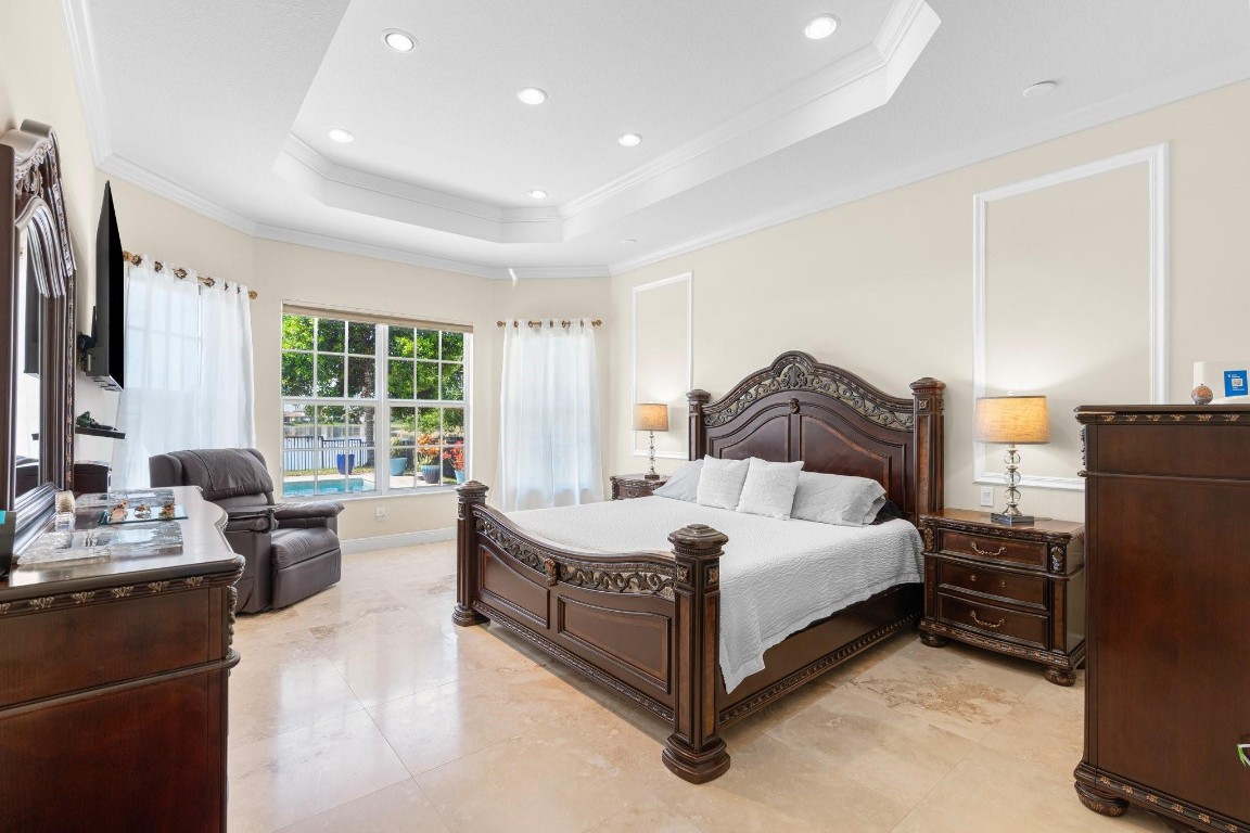 10130 Edgewater Court, Parkland