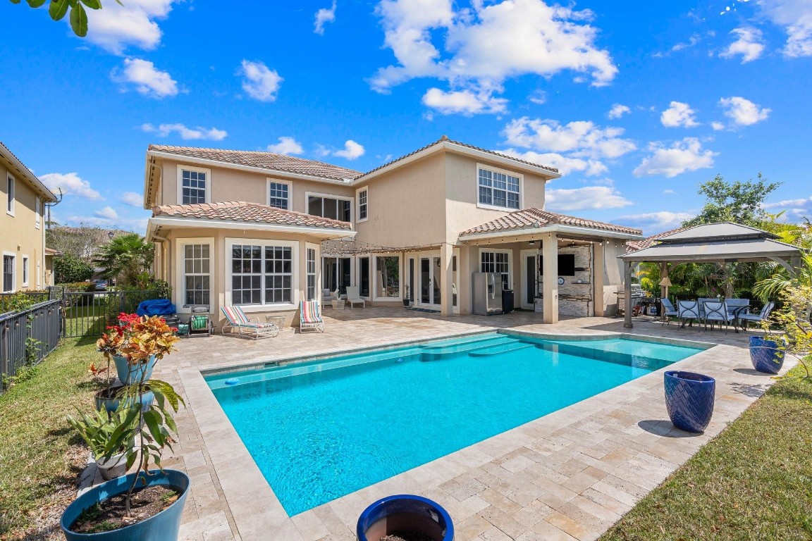 10130 Edgewater Court, Parkland