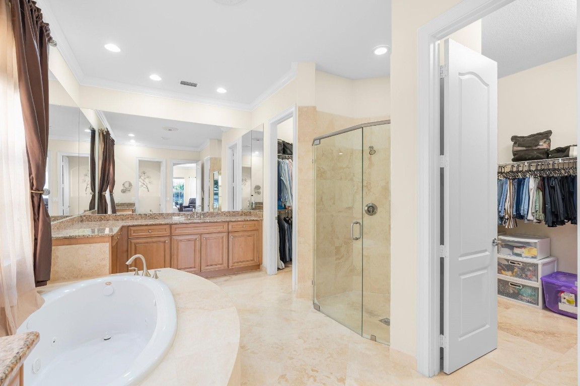 10130 Edgewater Court, Parkland