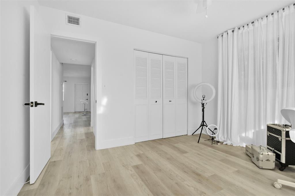 4111 NE 21st Way 201