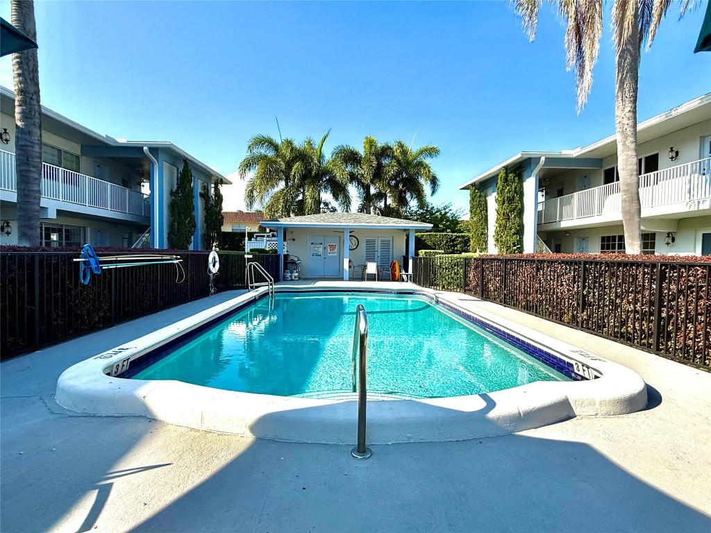 4111 NE 21st Way 201