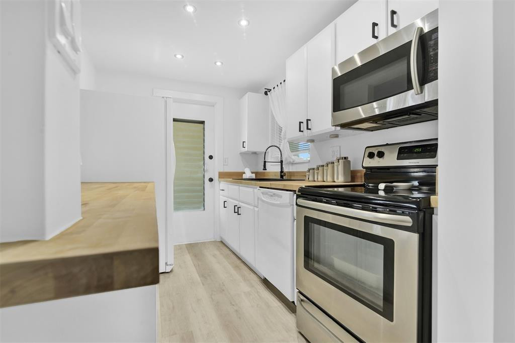 4111 NE 21st Way 201