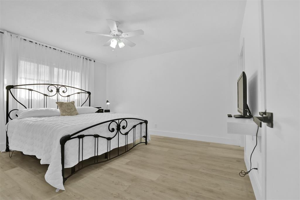 4111 NE 21st Way 201