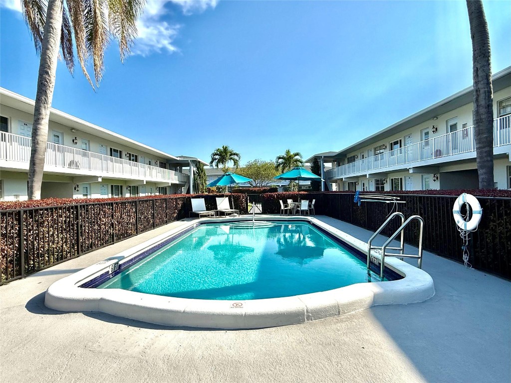 4111 NE 21st Way 201