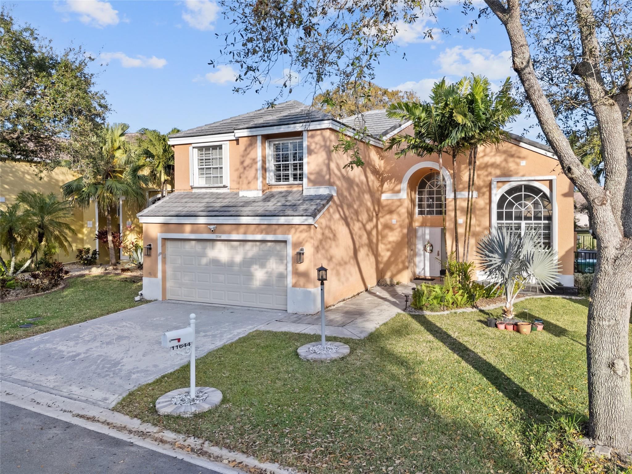 11644 NW 2nd Dr