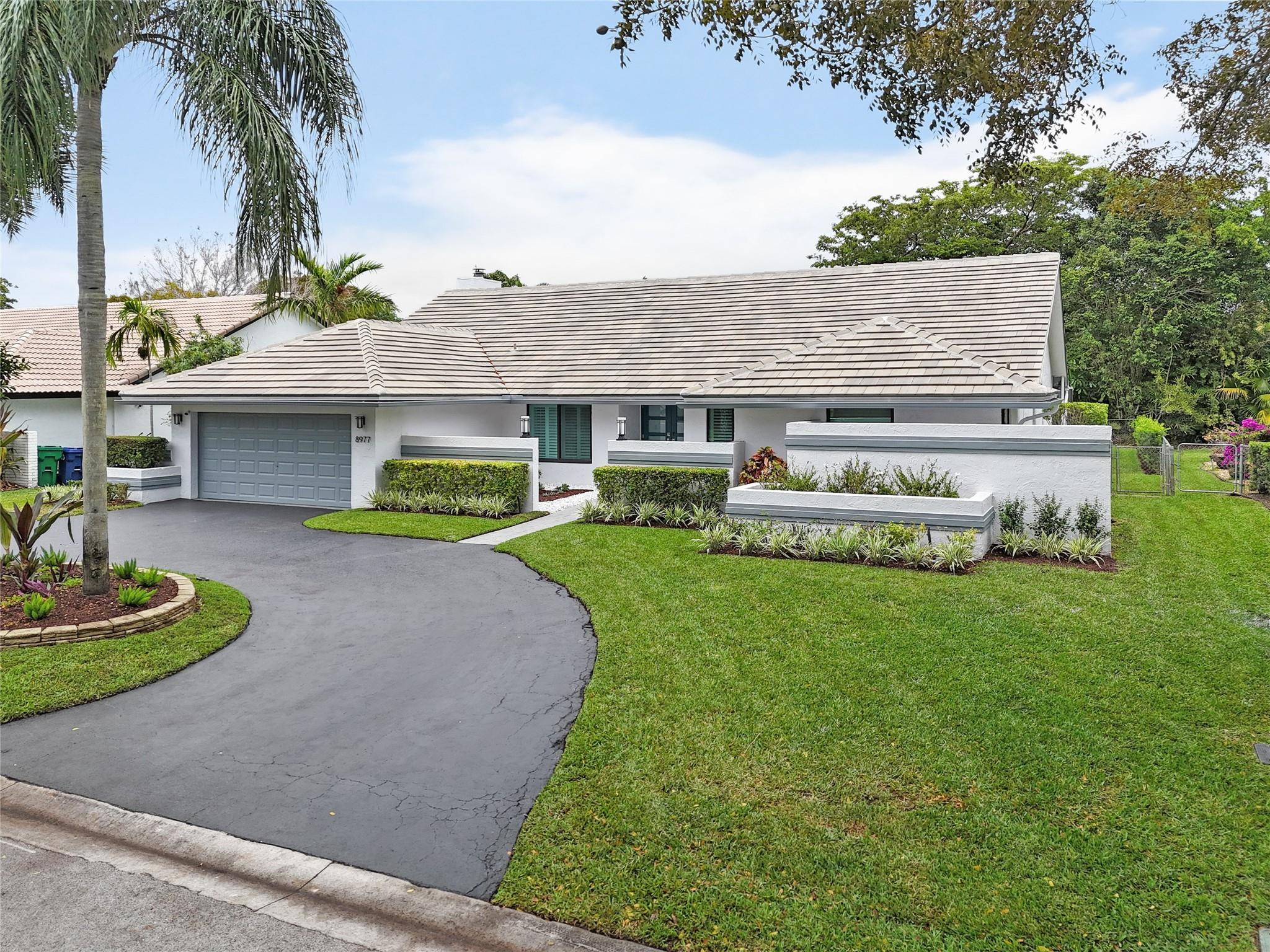 8977 NW 47TH CT