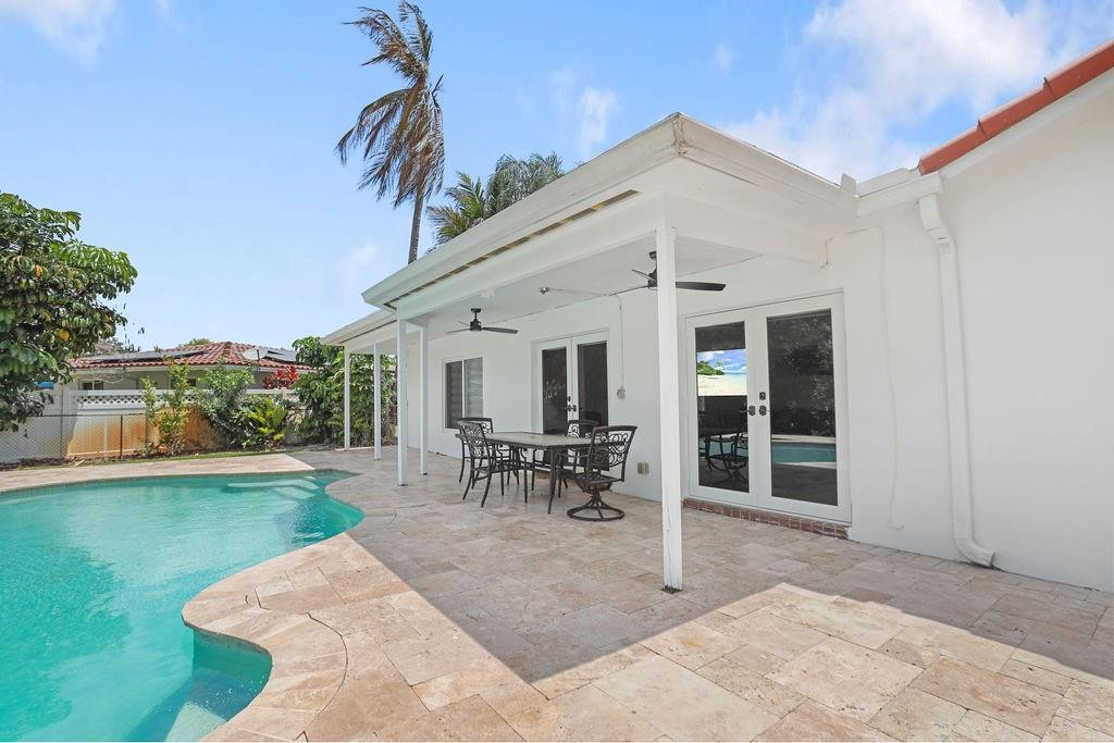 10350 NW 42nd Dr