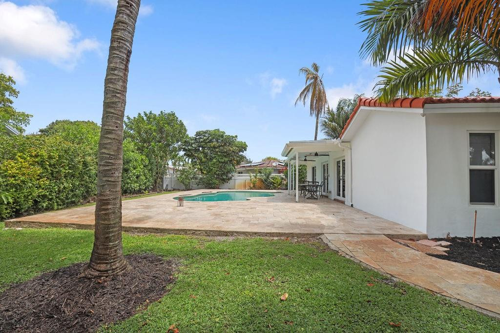 10350 NW 42nd Dr