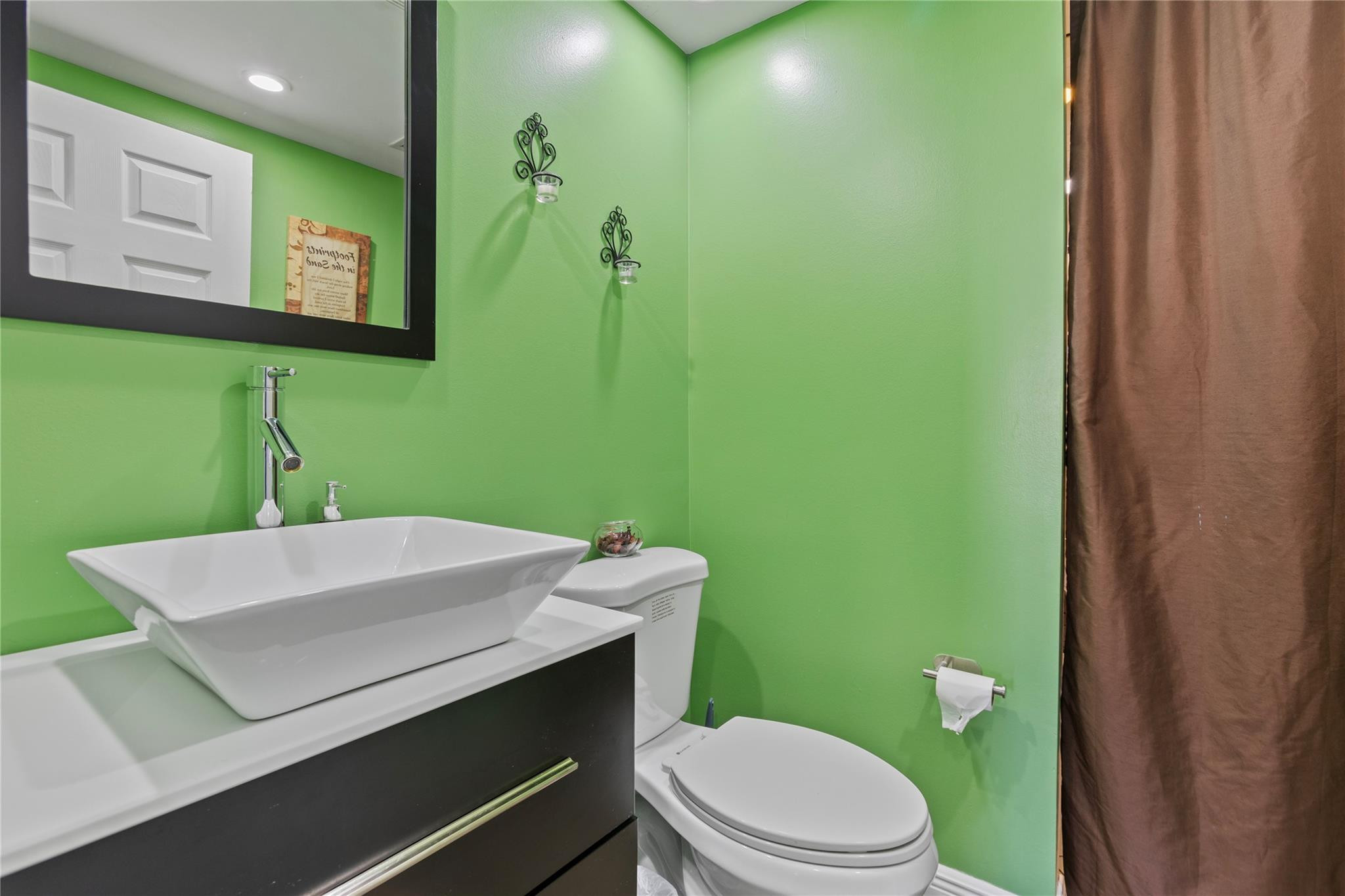 143 San Remo Blvd 143