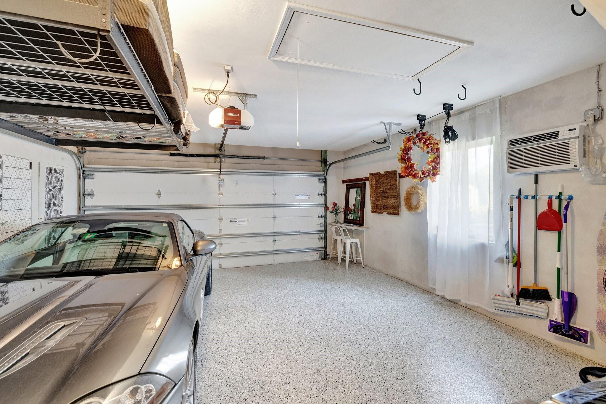 2601 NE 27th Terrace