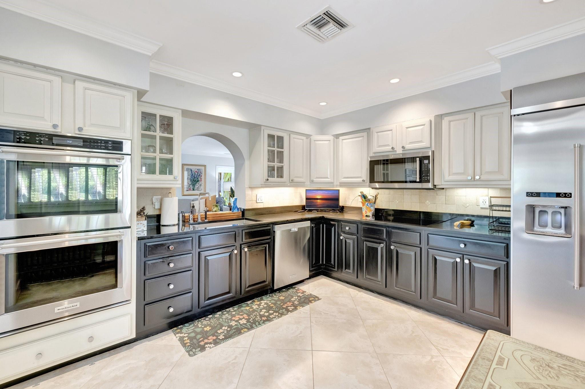 2601 NE 27th Terrace
