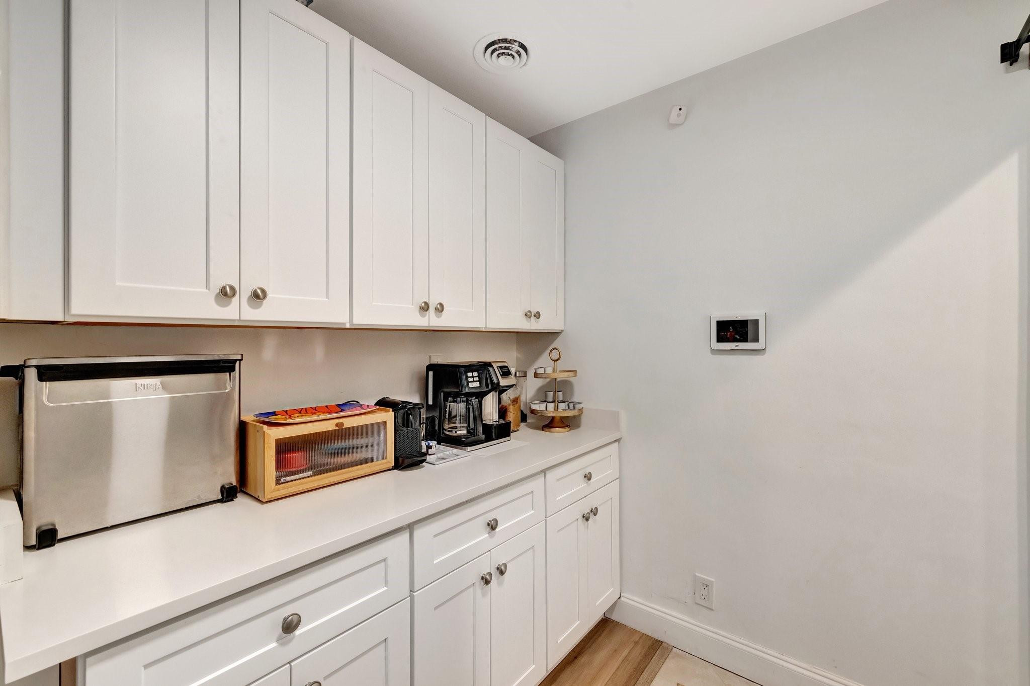 2601 NE 27th Terrace