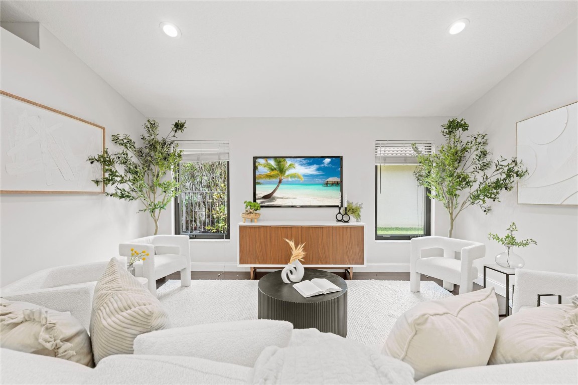 20368 Hacienda Ct
