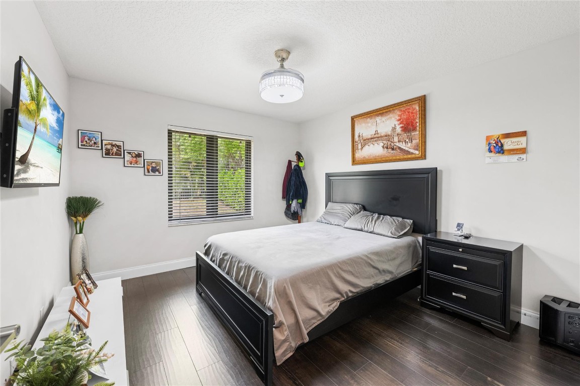 20368 Hacienda Ct