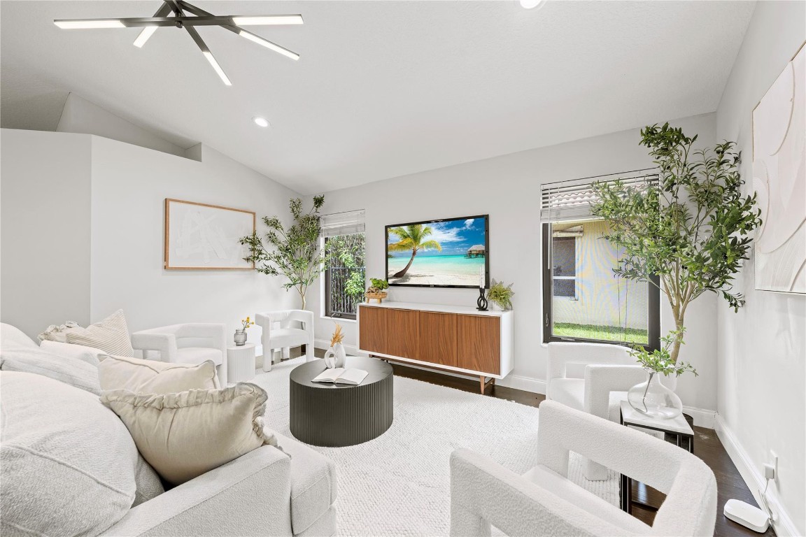 20368 Hacienda Ct