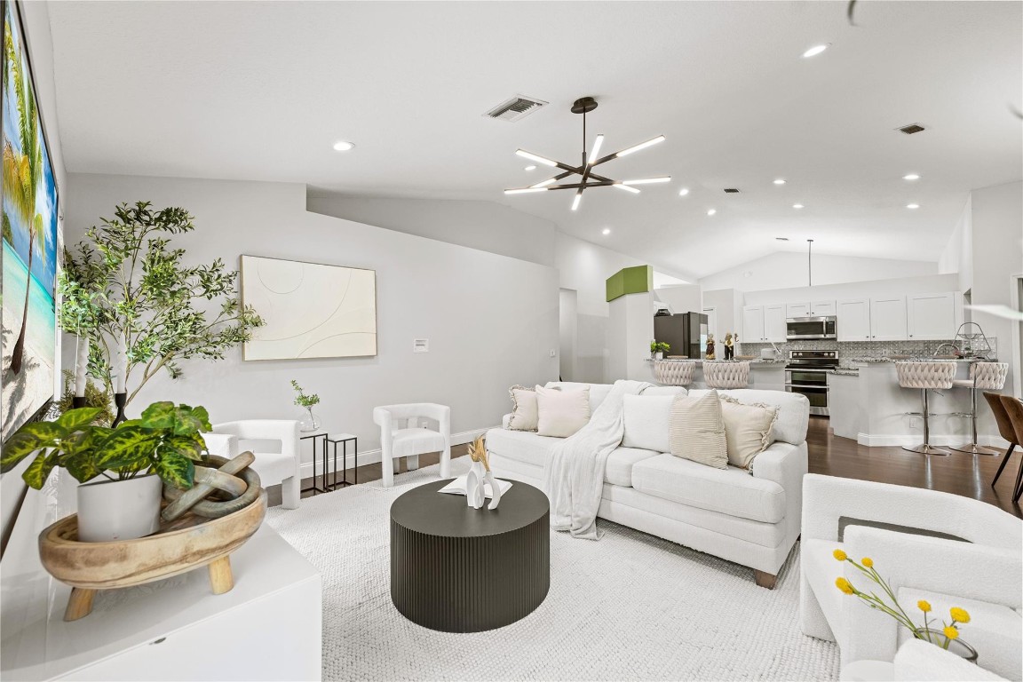 20368 Hacienda Ct