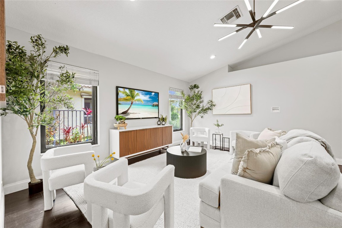 20368 Hacienda Ct