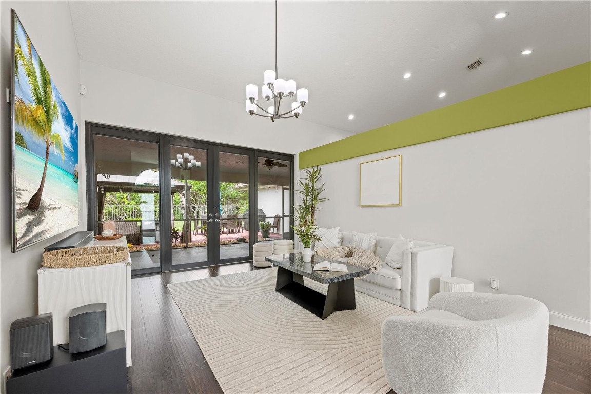 20368 Hacienda Ct