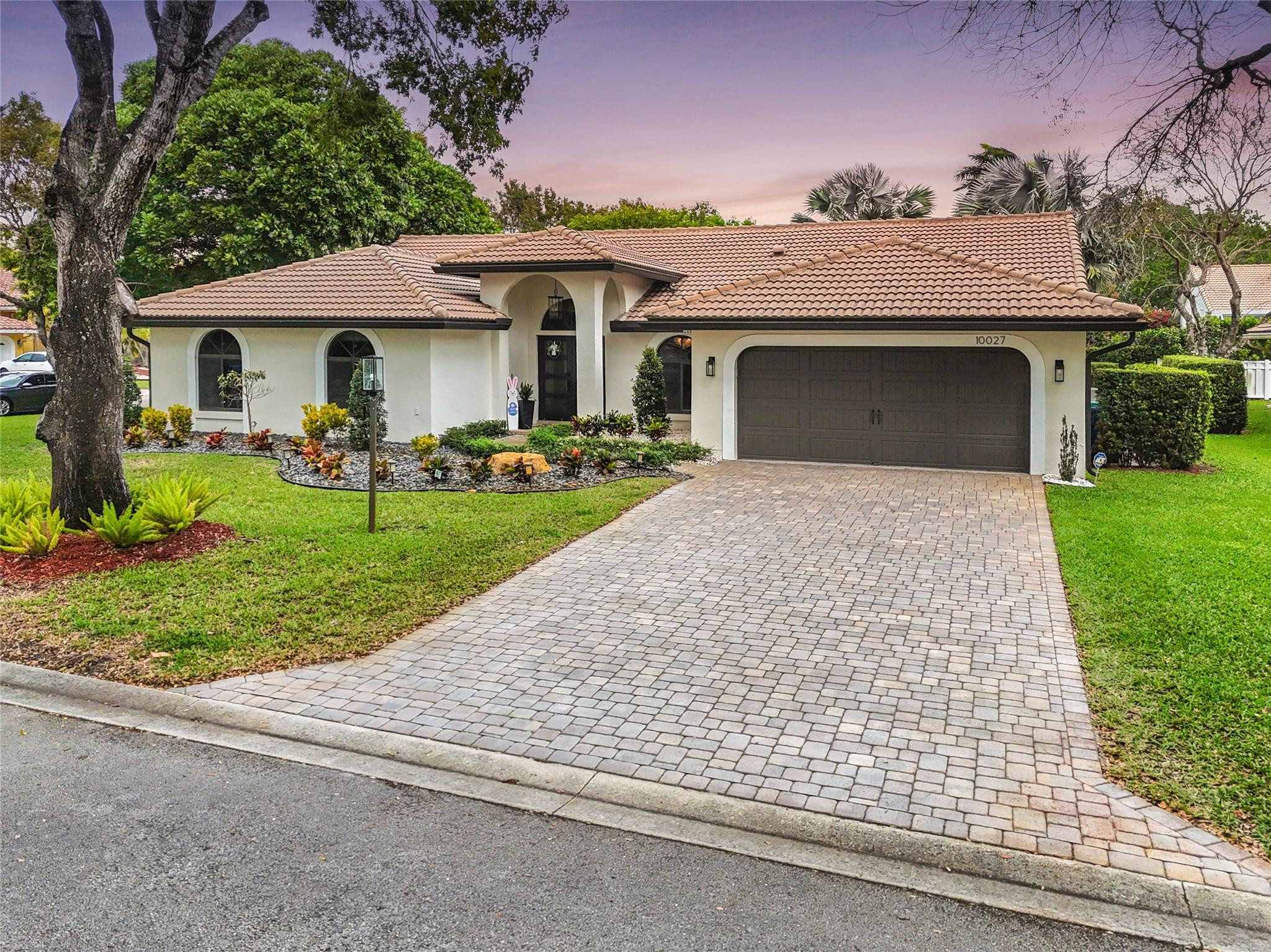10027 NW 56th CT