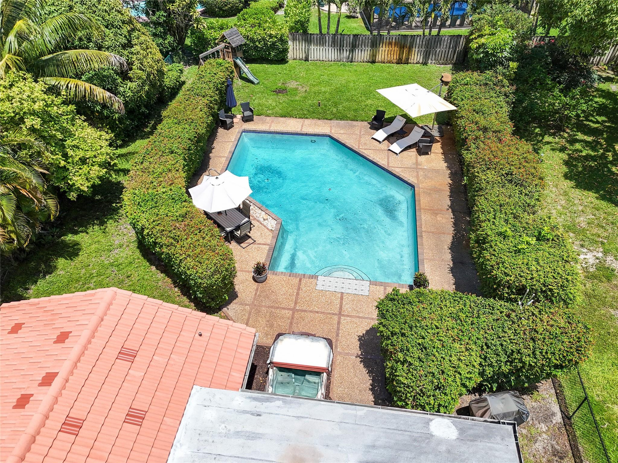 877 NW 87th Ave