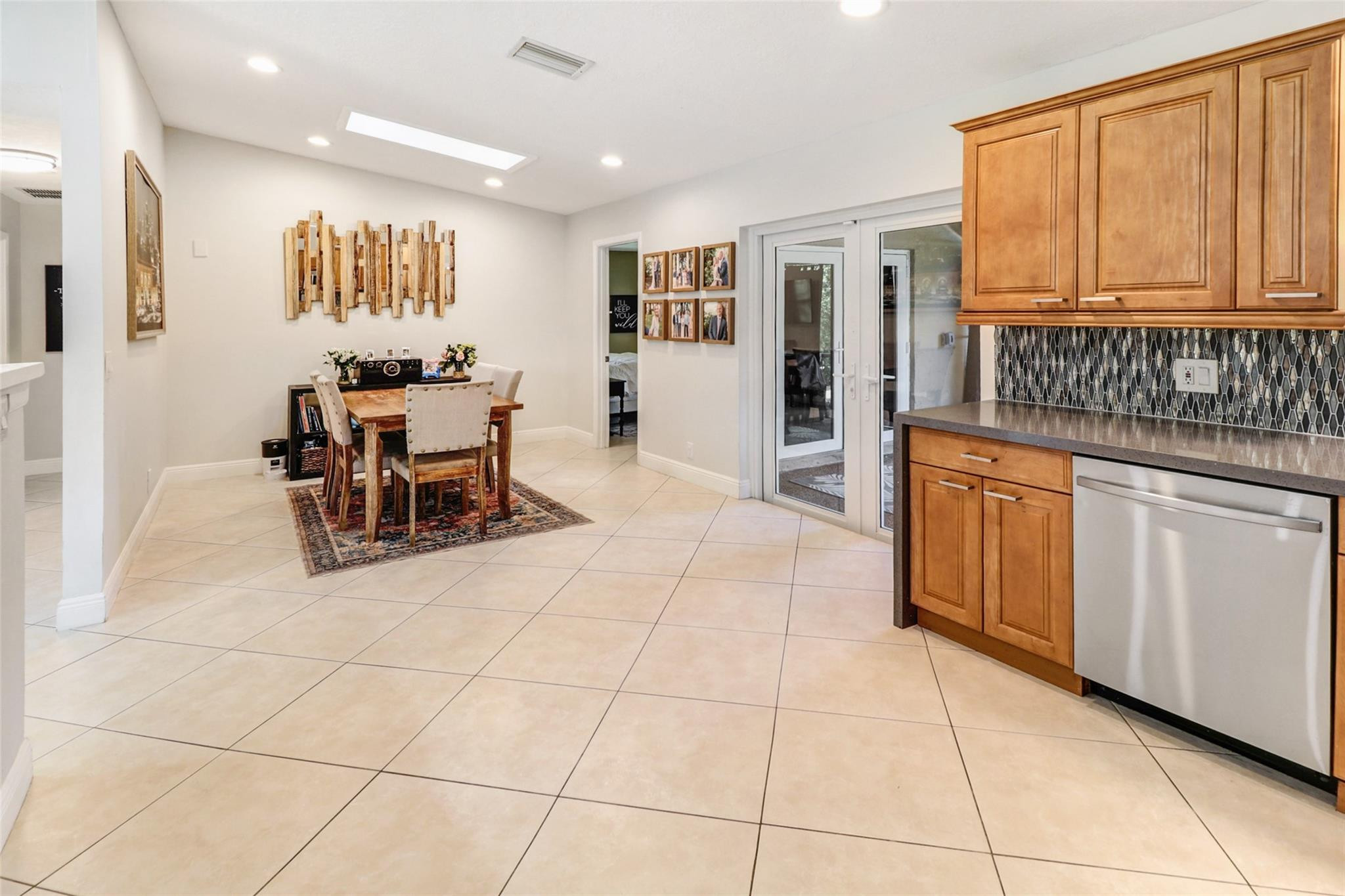 877 NW 87th Ave