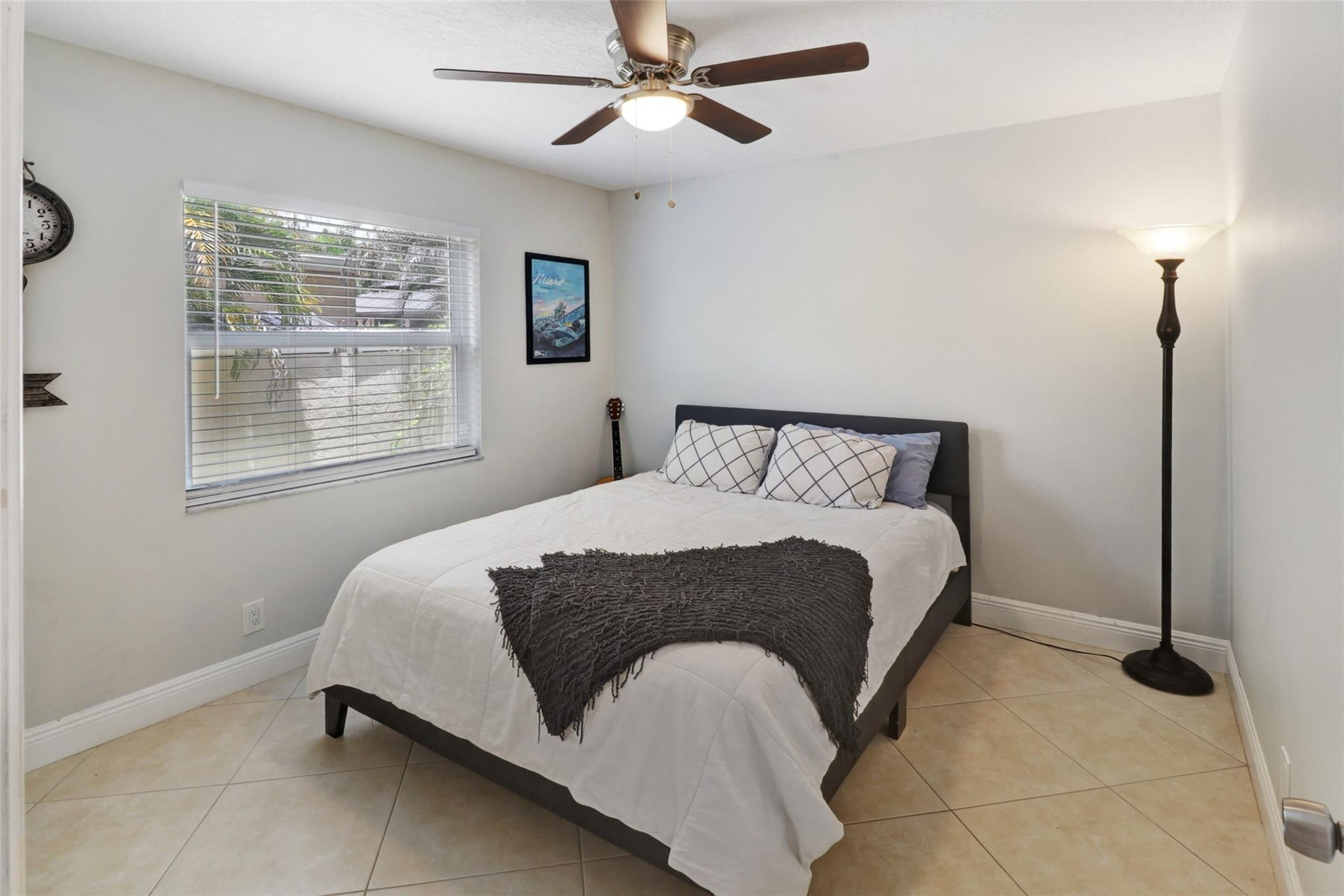 877 NW 87th Ave