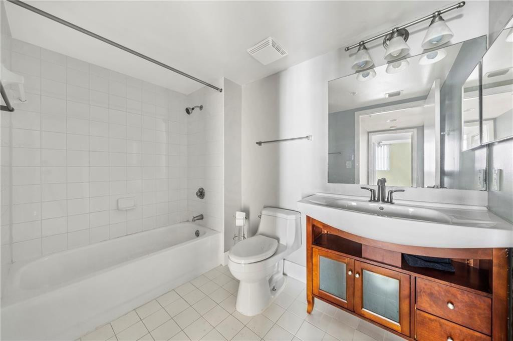 3020 NE 32nd Ave 704