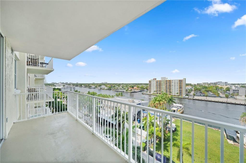 3020 NE 32nd Ave 704