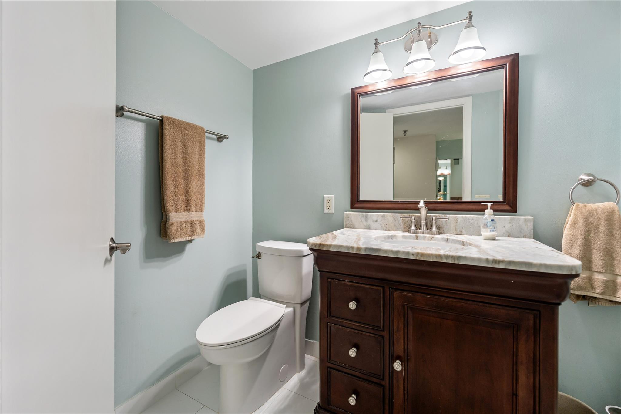 2900 NE 14th Street Cswy 503