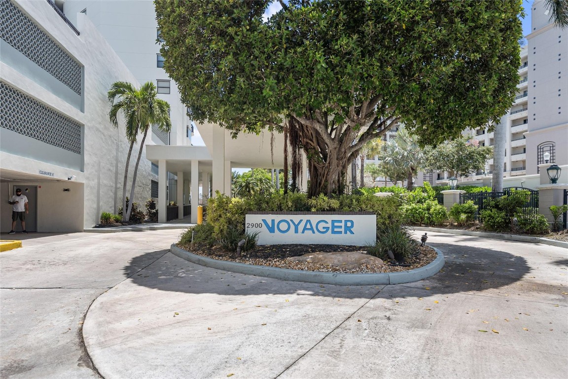 2900 NE 14th Street Cswy 503