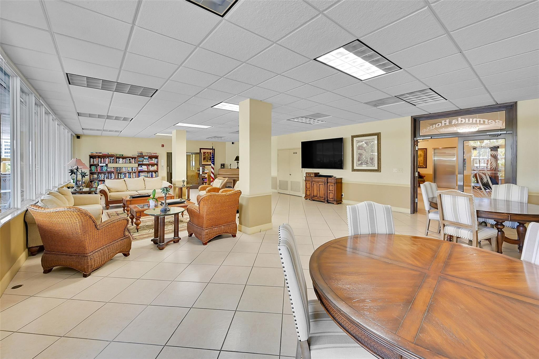 328 N Ocean Blvd PH 2