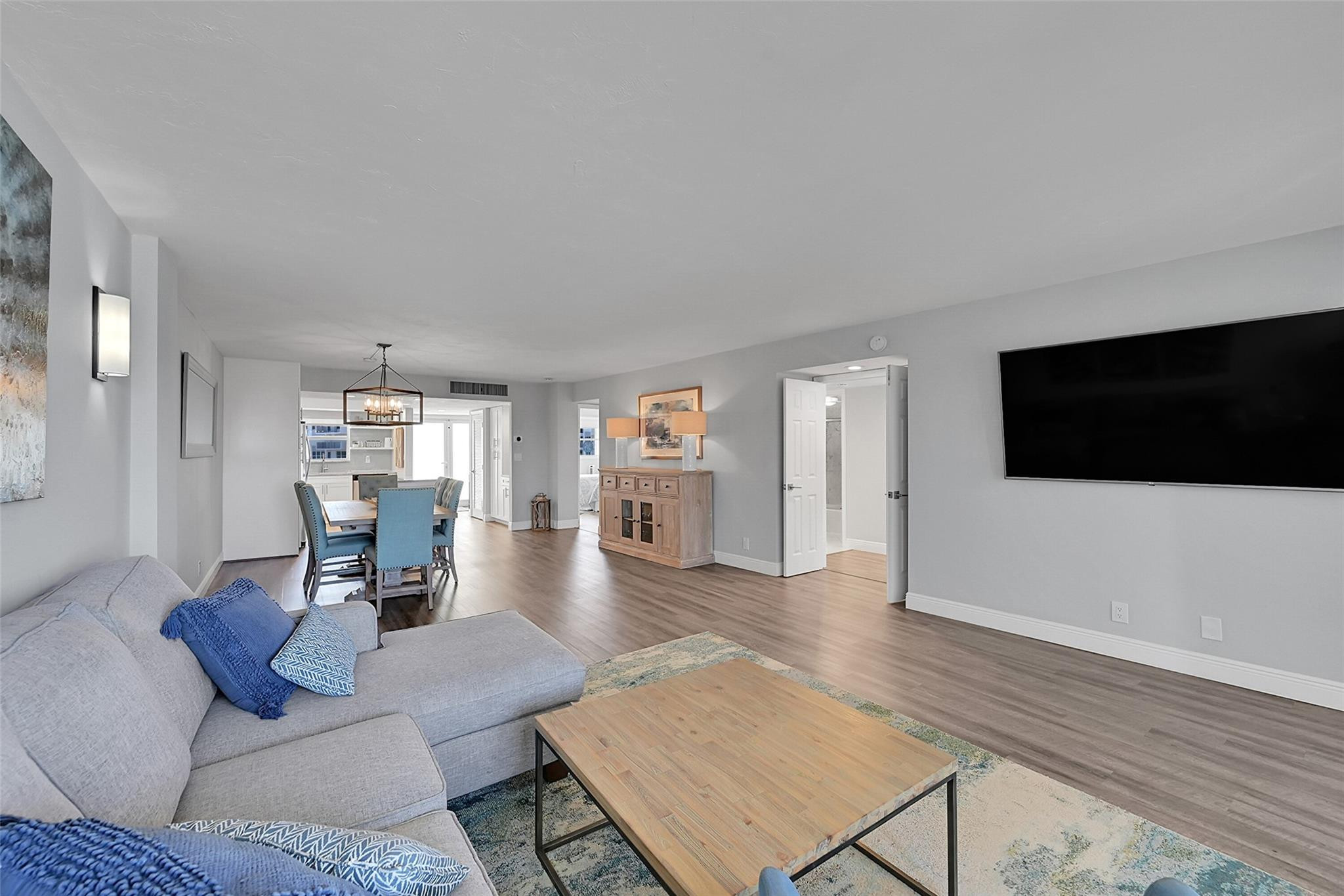 328 N Ocean Blvd PH 2