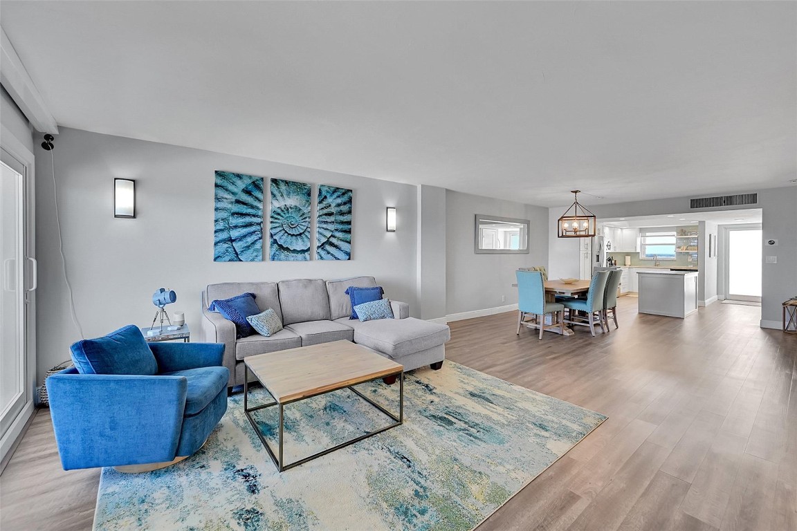 328 N Ocean Blvd PH 2