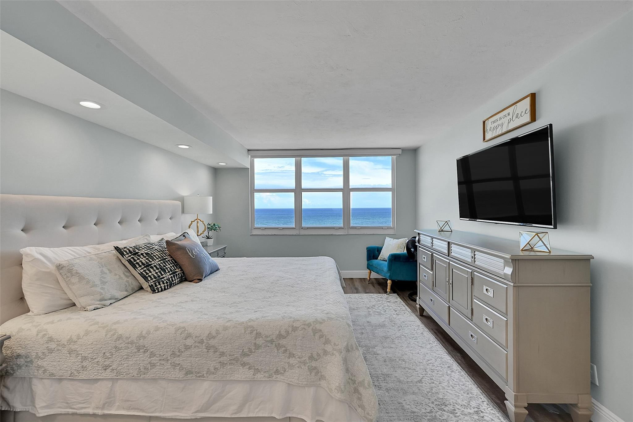 328 N Ocean Blvd PH 2