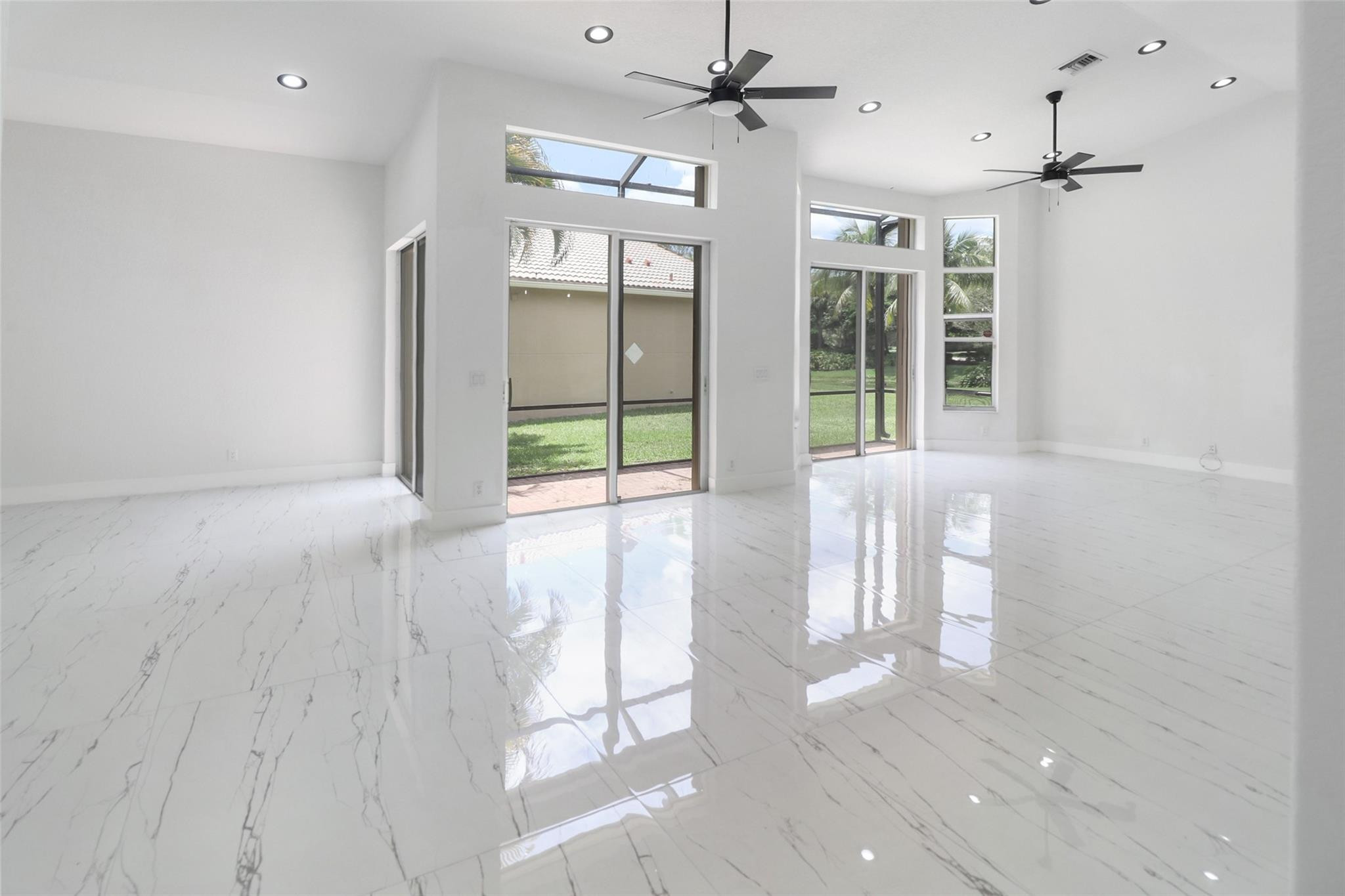 5824 NW 120th Ave